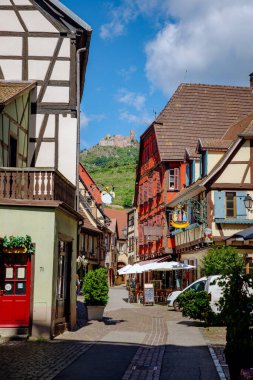 Alsace 'ın renkli sokakları 