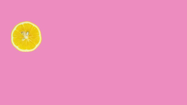 Лимонный Ломтик Остановить Движение Анимации Розовом Фоне Свежесть Здоровое Питание — стоковое видео
