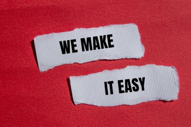 Kırmızı arka planlı yırtık beyaz kağıda yazmayı kolaylaştırırız. Kavramsal olarak bunu kolay bir sembol haline getiririz. Boşluğu kopyala.