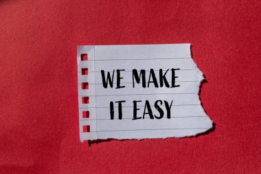 Kırmızı arkaplanlı yırtık kağıt parçasına kolay bir mesaj yazacağız. Kavramsal olarak bunu kolay bir sembol haline getiririz. Boşluğu kopyala.