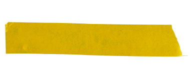 Saydam arkaplanda yırtılmış sarı yapışkan bant parçası