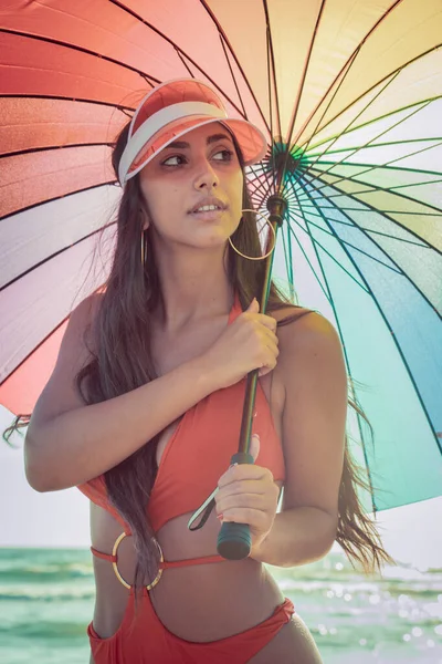 Photo Shoot Beautiful Caucasian Young Woman Posing Wearing Red Sea — Stock Photo, Image