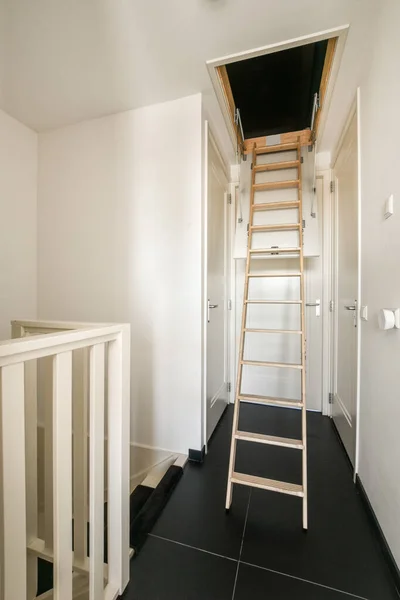 Corredor Leve Com Porta Entrada Apartamento Dois Andares Com Escadaria — Fotografia de Stock