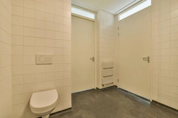 Cloison Verre Entre Robinet Douche Toilettes Suspendues Mur Dans Les — Photo