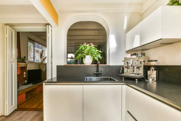 Modern Home Kitchen Corner Interior Design White Black Cupboards Cabinets — Stock Photo, Image