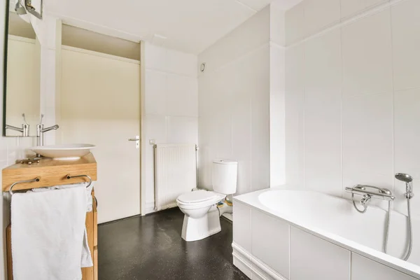 Luxusní Design Interiéru Koupelny Mramorovými Stěnami — Stock fotografie