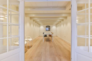 Lüks ve güzel yemek odası iç tasarımı.