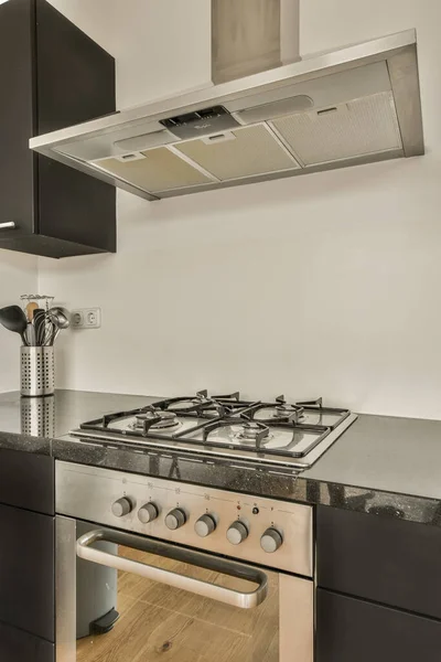Modern Kitchen Black Cabinets Stainless Steel Range Hoods Stove Image — Stock Photo, Image