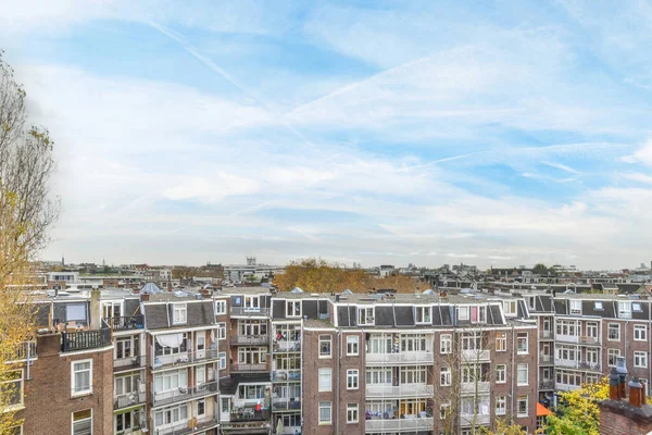 Amsterdam Niederlande April 2021 Ein Stadtgebiet Mit Vielen Gebäuden Und — Stockfoto