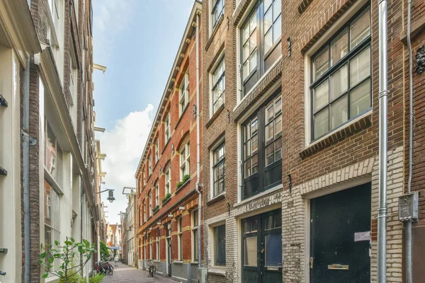 Amsterdam Niederlande April 2021 Eine Stadtstraße Mit Gebäuden Hintergrund Und — Stockfoto