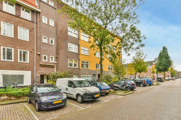 Amsterdam Netherlands April 2021 Some Cars Parked Side Street Front — Stock Photo, Image