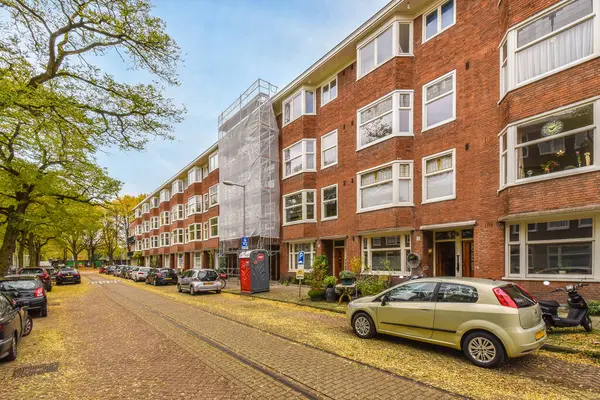 Amsterdam Nizozemsko Dubna 2021 Některá Auta Zaparkovaná Kraji Ulice Před — Stock fotografie
