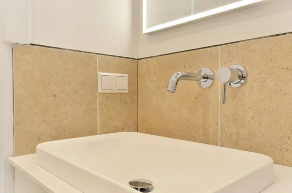 Ein Waschbecken Ohne Wasserhahn Auf Dem Foto Aber Ist Sauber — Stockfoto