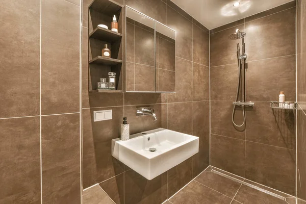 Modern Bathroom Brown Tile Walls White Tiles Wall Sink Corner — Stock Photo, Image