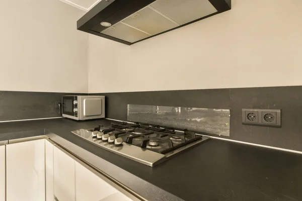 Kitchen Black White Tiles Counter Tops Stove Hoods Range Hood — Stock Photo, Image