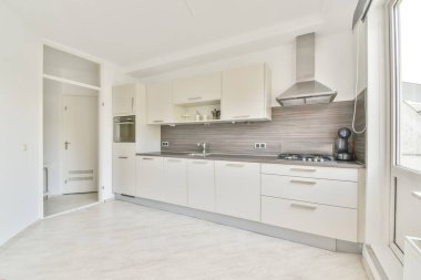 Güzel tasarlanmış modern mutfak iç tasarımı.