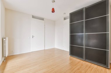 Yeni tadilatı olan modern bir ev.