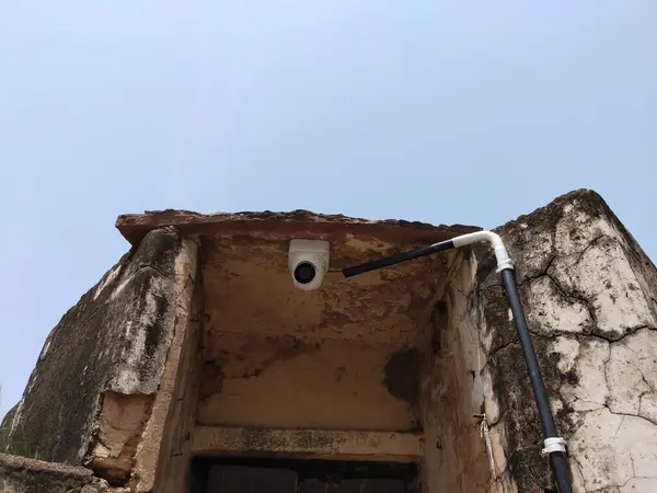 Камера Відеоспостереження Старовинній Кам Яній Стіні — стокове фото