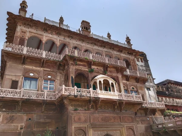 Magnifique Bâtiment Ancien Fort Ramnagar Avec Balcons Arches Motifs Varanasi — Photo