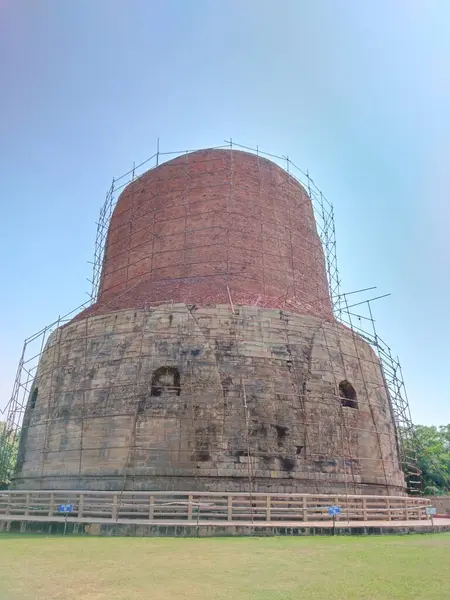 Dhamekh Stupa Panchaytan Chrámu Zříceniny Sarnath Varanasi Indie Památky Historie Royalty Free Stock Obrázky