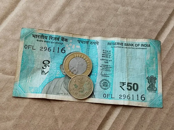Indiai Valuta Rúpiás Bankjegy Indiai Érmékkel Rúpia Érme Barna Alapon — Stock Fotó