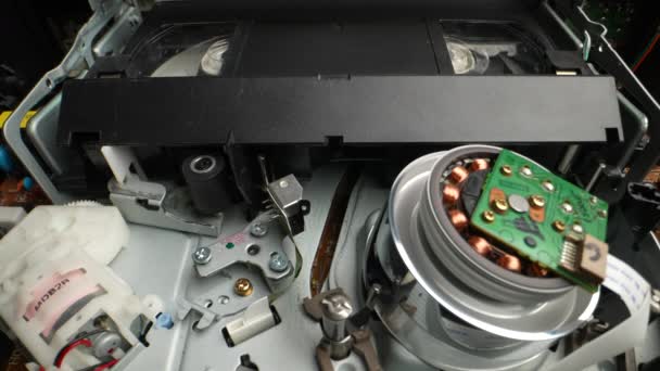 Testa Vecchio Videoregistratore Vhs Con Una Cassetta Vhs Funzionamento Del — Video Stock