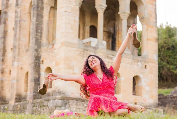 Venezuelan South American Hispanic Woman Travel Vacation Summer Pre Romanesque — Stock Photo, Image