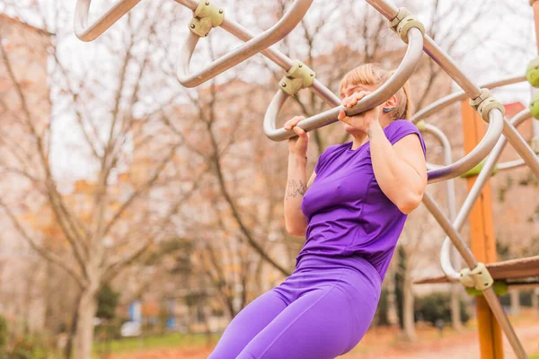 Wellness Lifestyle Freien Vor Farbenfroher Parkkulisse Gesundheit Krafttraining Muskelaktivität Für — Stockfoto