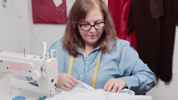Lugar Trabajo Para Costura Industria Textil Con Equipo Máquina Coser — Vídeo de stock