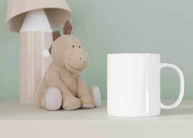 Beyaz çocuklar makara yapar. Tasarım, reklam ve logo için boş bir şablon. Yakın çekim görüntüsü. Uzayı kopyala Bardak çocuk odasında duruyor. Oyuncak kupa modeli. 3B görüntüleme