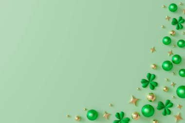 Yeşil ve altın elementler, yoncalar ve yıldızlardan oluşan minimalist St. Patrick Günü temalı tasarım yumuşak yeşil arka planda saçıldı. Boş alan, mesaj için mükemmel. 3 Boyutlu Hazırlama