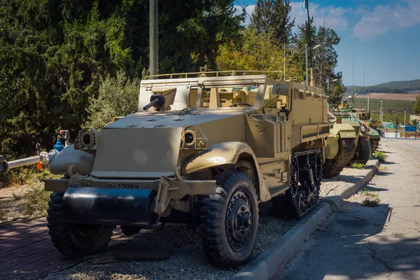 Latrun Müzesi, İsrail 'deki eski askeri zırhlı araçlar.