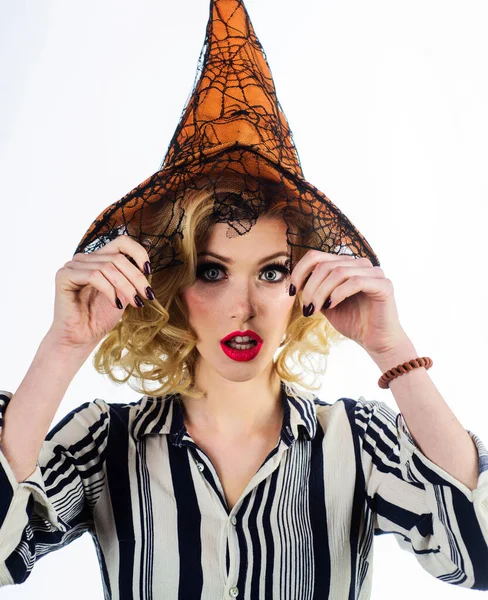 Portrait Jeune Femme Chapeau Sorcière Mode Halloween Maquillage Cosmétiques Fête — Photo
