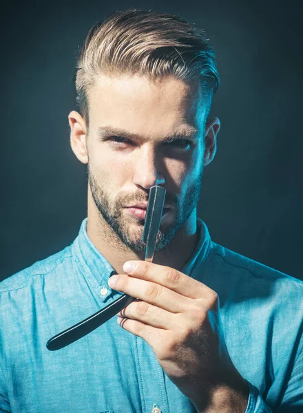 Professional Barber Holding Straight Razor Sharp Blade Barbershop Accessory Man — Stock Photo, Image