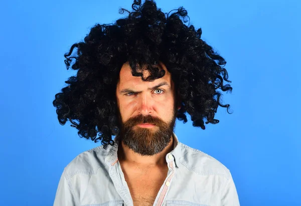 Serious Bearded Man Black Wig Man Beard Mustache Curly Wig — Stock Photo, Image