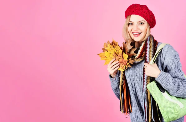 Happy Girl Knitted Wear Yellow Fall Leaves Autumn Woman Red — Stock Photo, Image