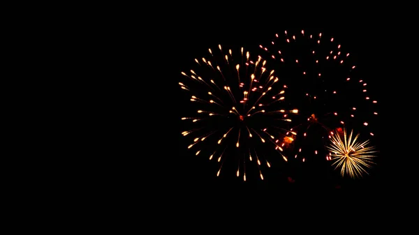 Fogos Artifício Céu Noturno Explosão Fogo Artifício Colorido Celebração Evento — Fotografia de Stock