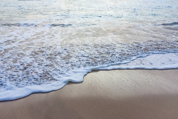 Foam Sea Waves Breaking Sandy Shore — Stock Photo, Image