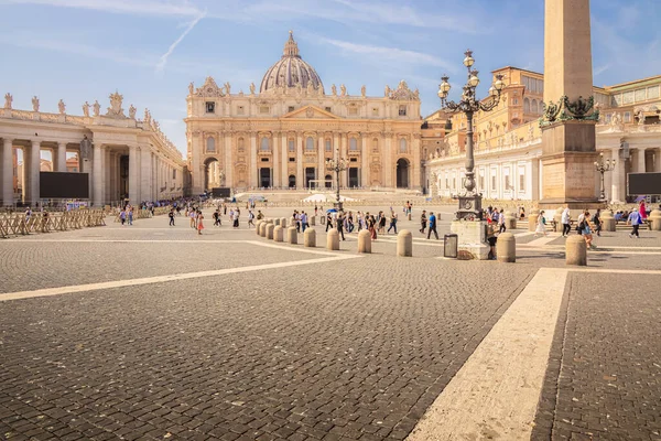 Città Del Vaticano Agosto 2023 Turisti Visitano Storica Piazza San Immagini Stock Royalty Free