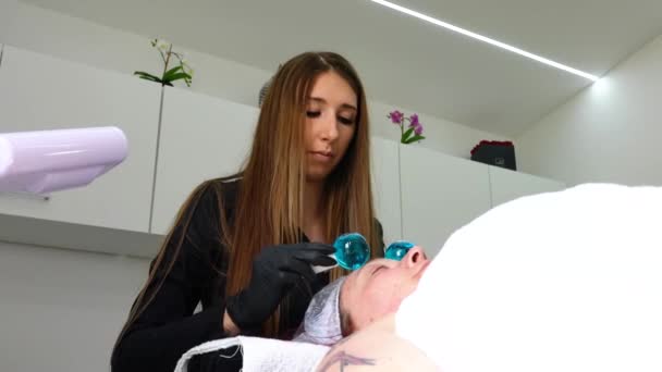 Massaggio Rilassante Del Viso Maschera Viso Salone Bellezza Colpo Costante — Video Stock