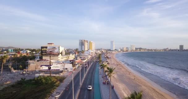 Flying Malecon Beach Shore Promenade Mazatlan Mexico Sunset Cars Traffic — Stock video