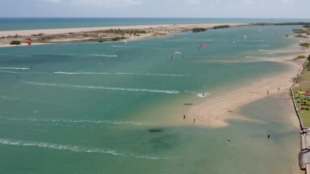 Kitesurfare Segla Och Spela Blåsigt Ilha Gör Guajiru Seacoast Brasilien — Stockvideo
