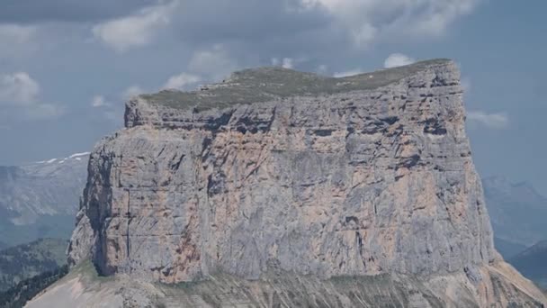蒙特艾古耶和法国阿尔卑斯山山脉的空中录像 — 图库视频影像