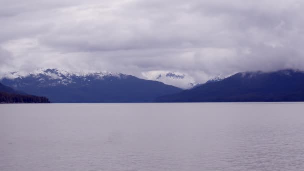 Footage Strait Georgia Alaska May Wide Shot Snow Capped Mountains — Stock Video