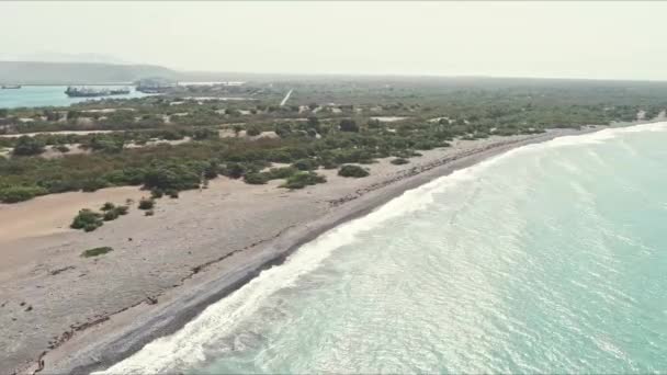 俯瞰多米尼加共和国Dunas Las Calderas国家纪念碑海岸线的空中景观 无人驾驶飞机发射 — 图库视频影像