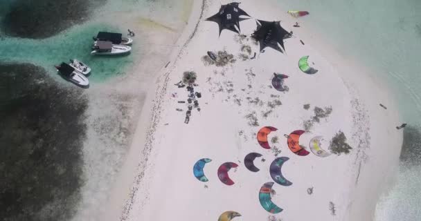 Veja Top Reveal Saqui Saqui Kite Camp Caribean Island Com — Vídeo de Stock