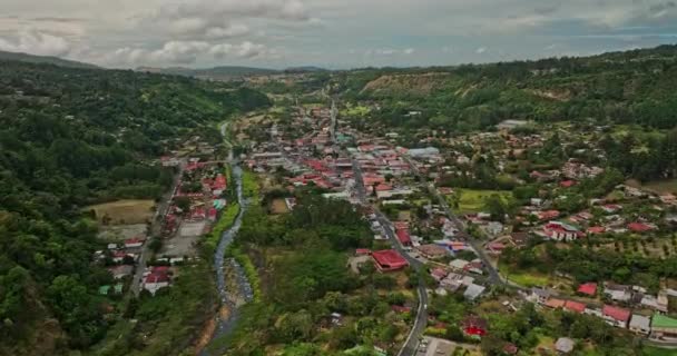파나마 곤돌라는 칼데라 중심을 관통하는 상공을 날면서 아름다운 경관을 2022 — 비디오