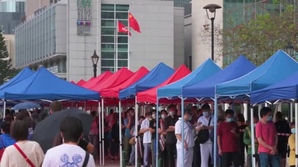 Čínští Obyvatelé Procházejí Masovými Testy Pcr Koronavirus Covid Nákladních Automobilů — Stock video