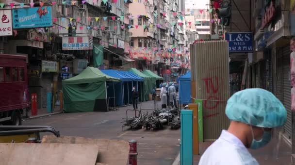 Trabajadores Salud Chinos Vestidos Con Trajes Pee Son Vistos Dentro — Vídeos de Stock