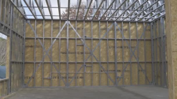 Eingeschränkte Stahlkonstruktionswand Einer Bau Befindlichen Garage — Stockvideo